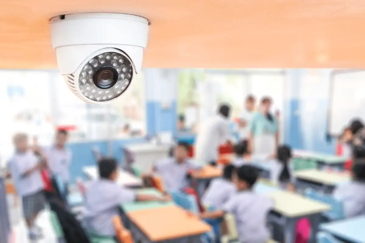 Câmara de Jacareí aprova projeto que prevê instalação de câmeras em escolas e creches para combater violência