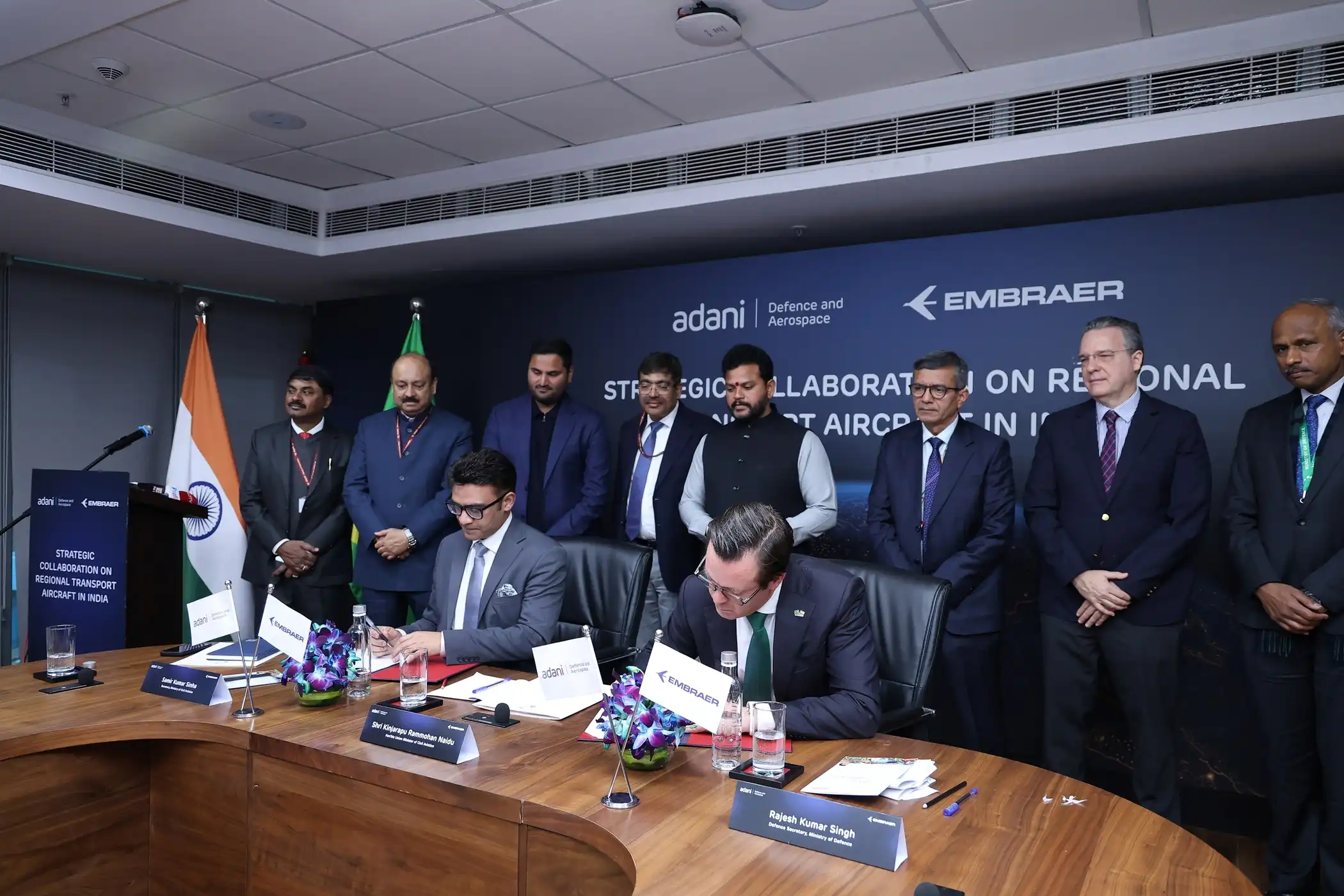 Embraer anuncia fabricação de aviões na Índia em parceria com gigante do setor