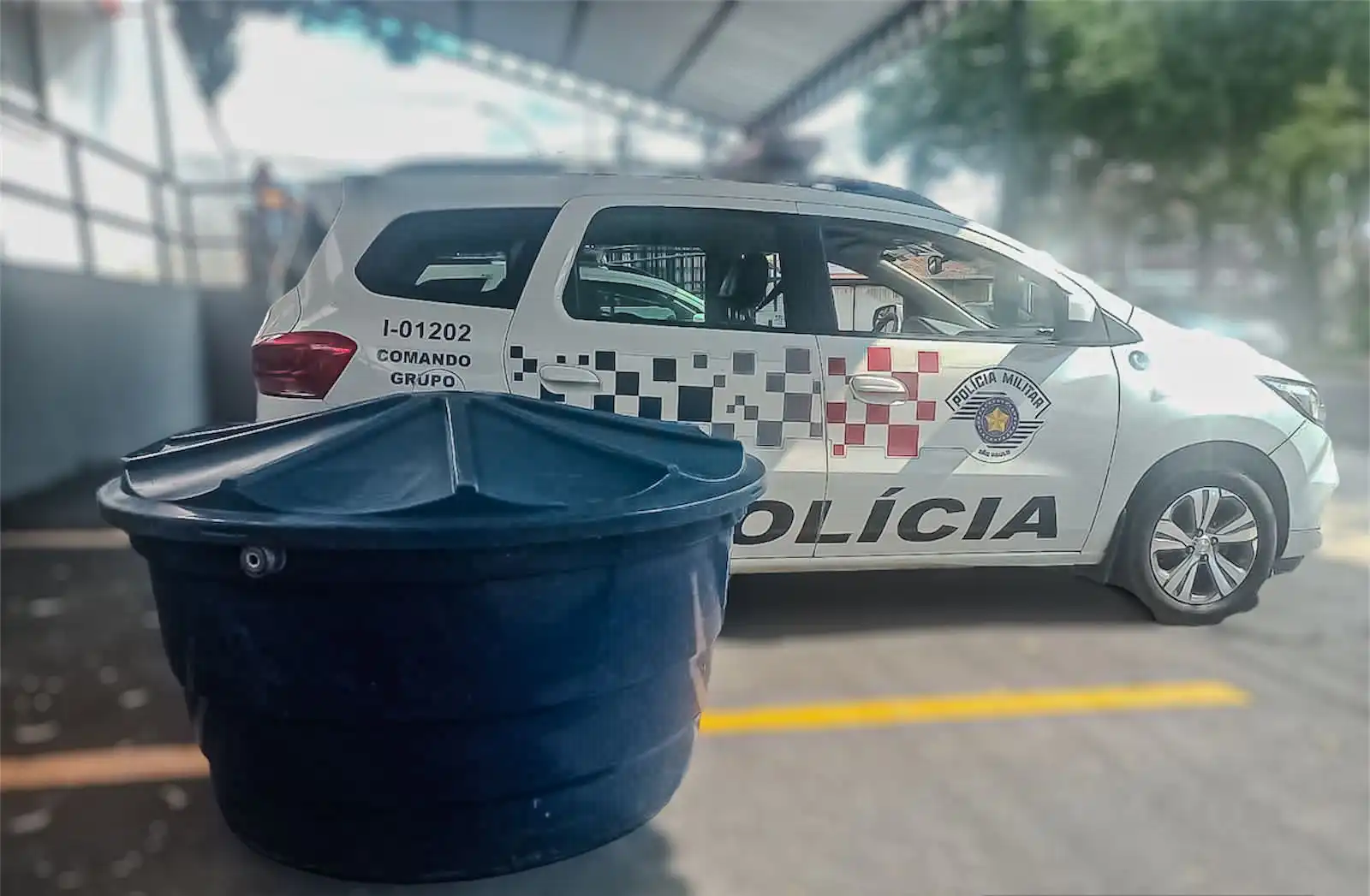 Dupla é presa após furtar caixa d´água de comércio em São José