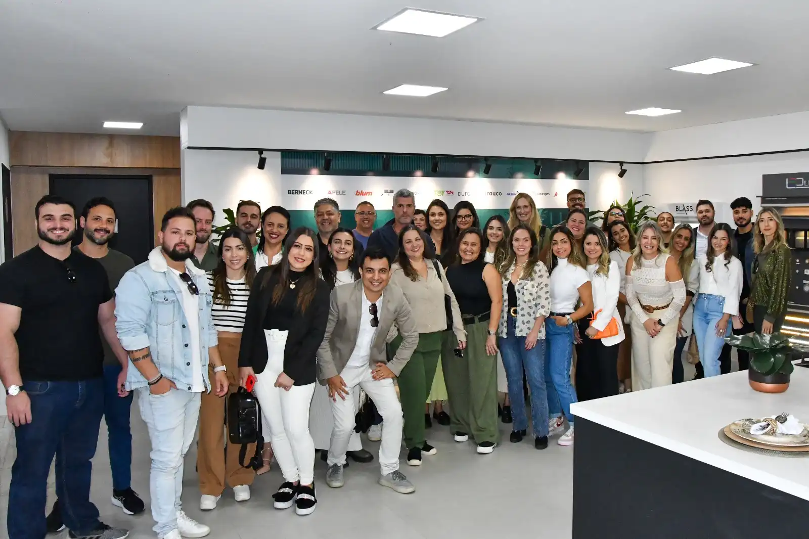 Encontro inédito de Arquitetos do Litoral e Vale do Paraíba em visita a Casa Cor SP 2023
