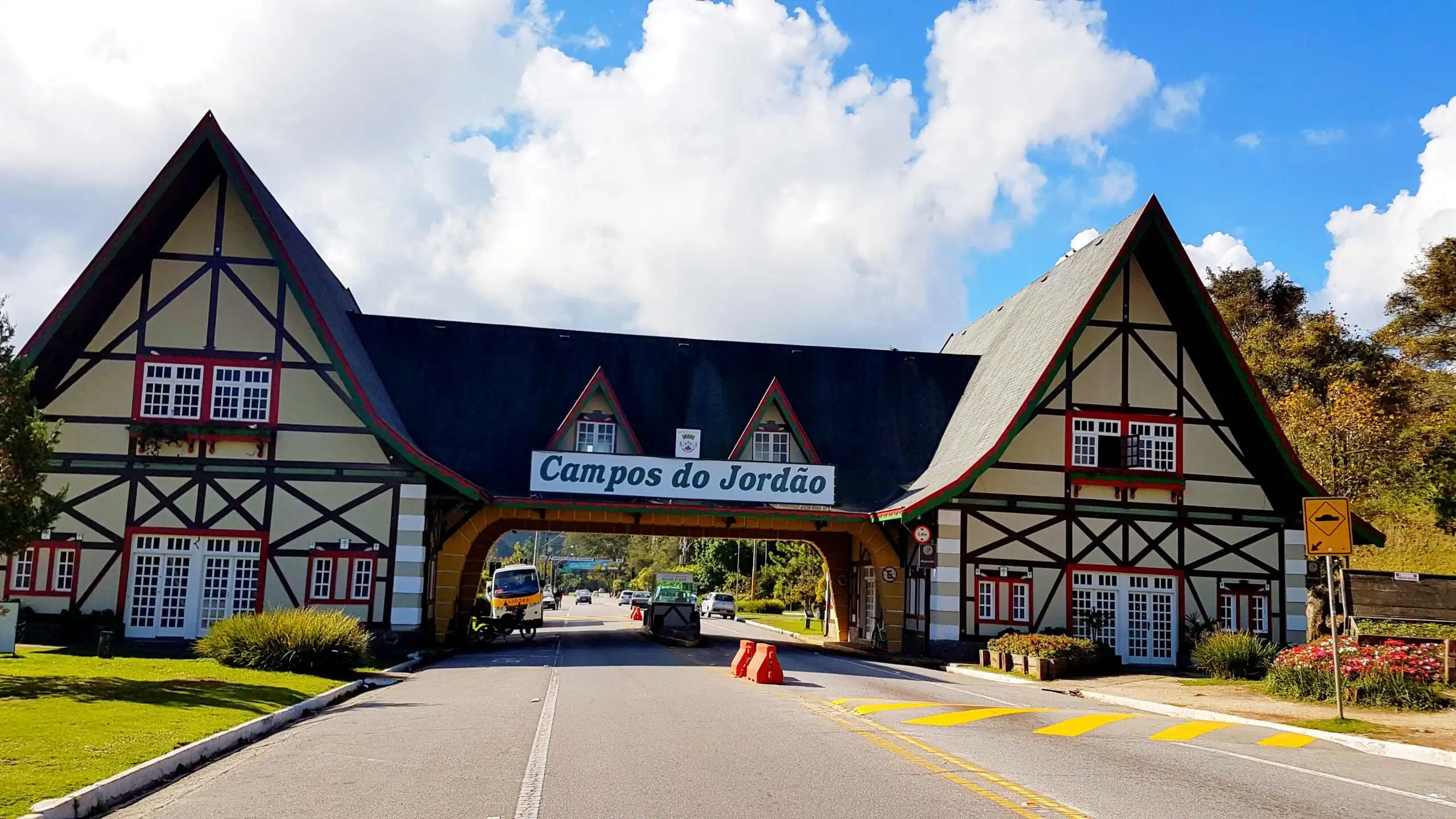 Campos do Jordão anuncia medidas contra cobrança abusiva após denúncias de turistas 