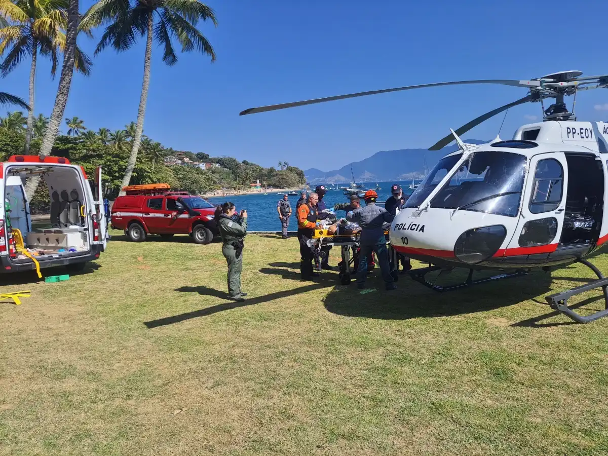 Muro de obra desaba e deixa trabalhador gravemente ferido em Ilhabela