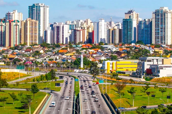 Homem morre após ser atingido por 15 facadas no Flamboyant em São José