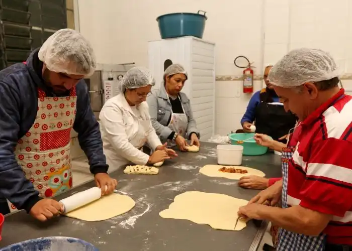 Jacareí abrirá 700 vagas para cursos gratuitos na área da beleza, culinária e serviços gerais