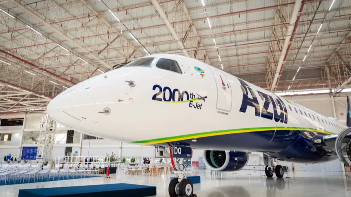 Aviões fabricados pela Embraer, em São José, são afetados por pane global no GPS