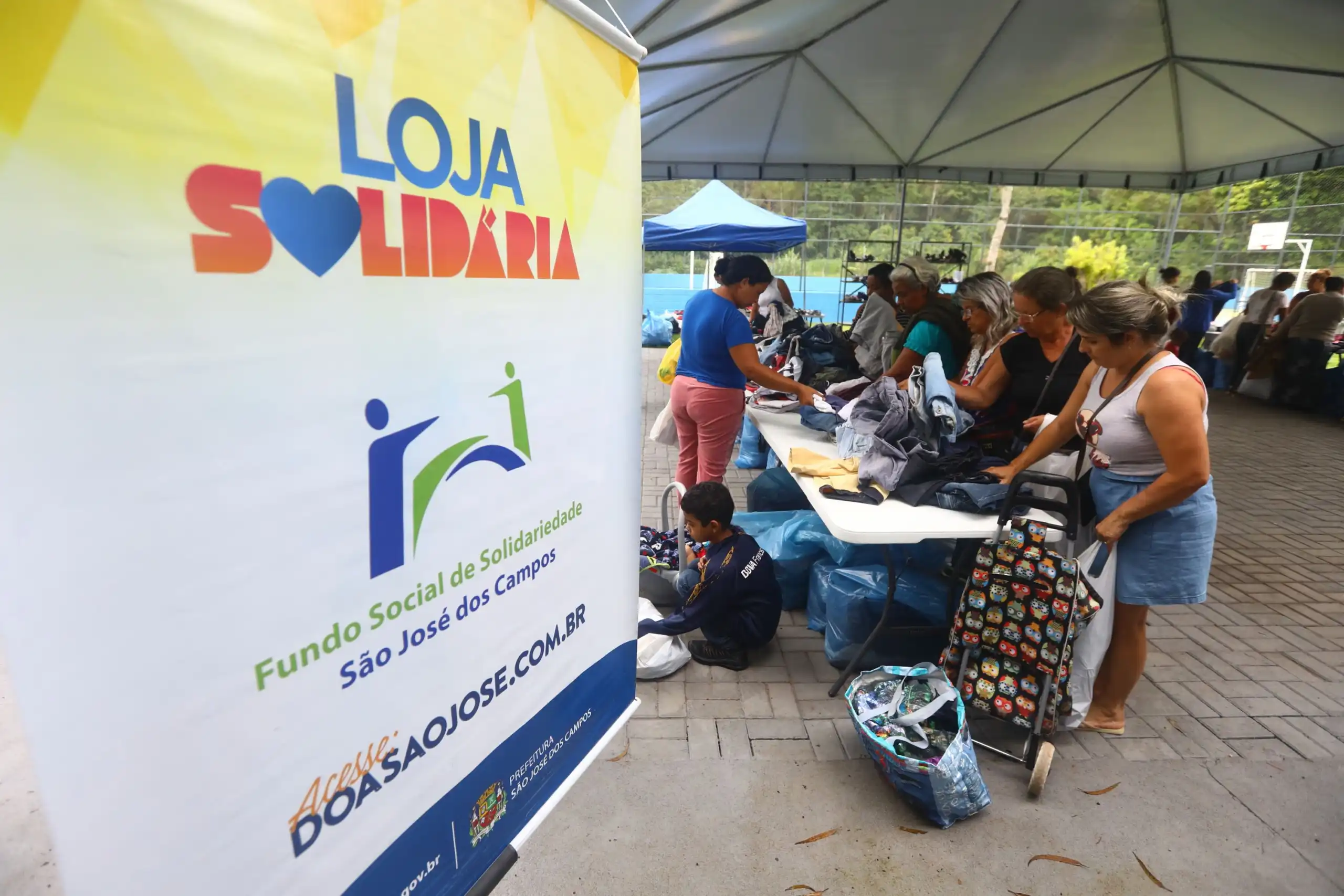 Começa hoje (11) as Lojas Solidárias em São José