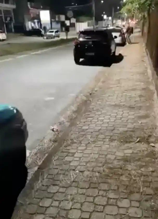 Vídeo mostra cena de sexo explícito em Avenida do Urbanova em São José 