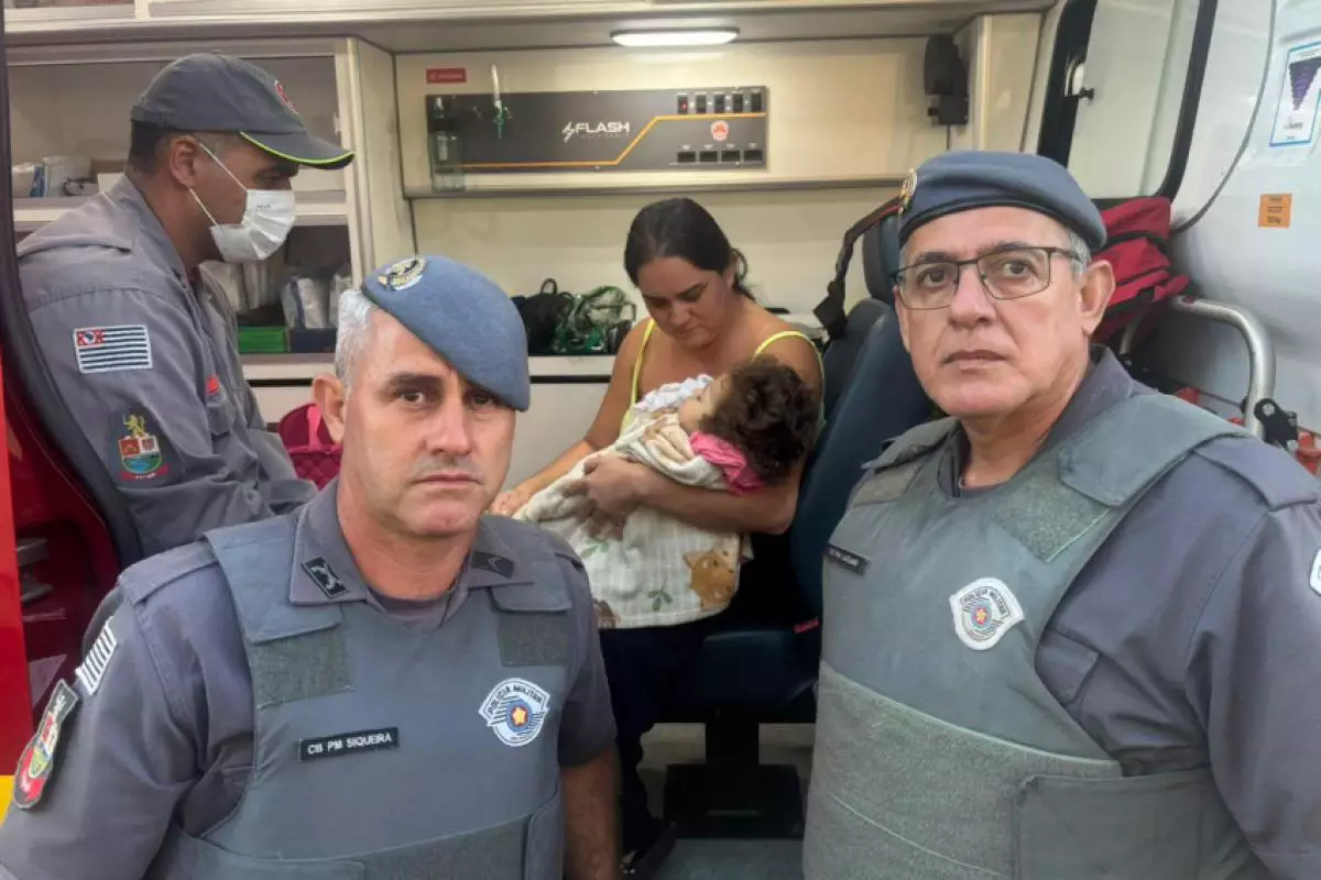 Policiais Militares salvam vida de bebê