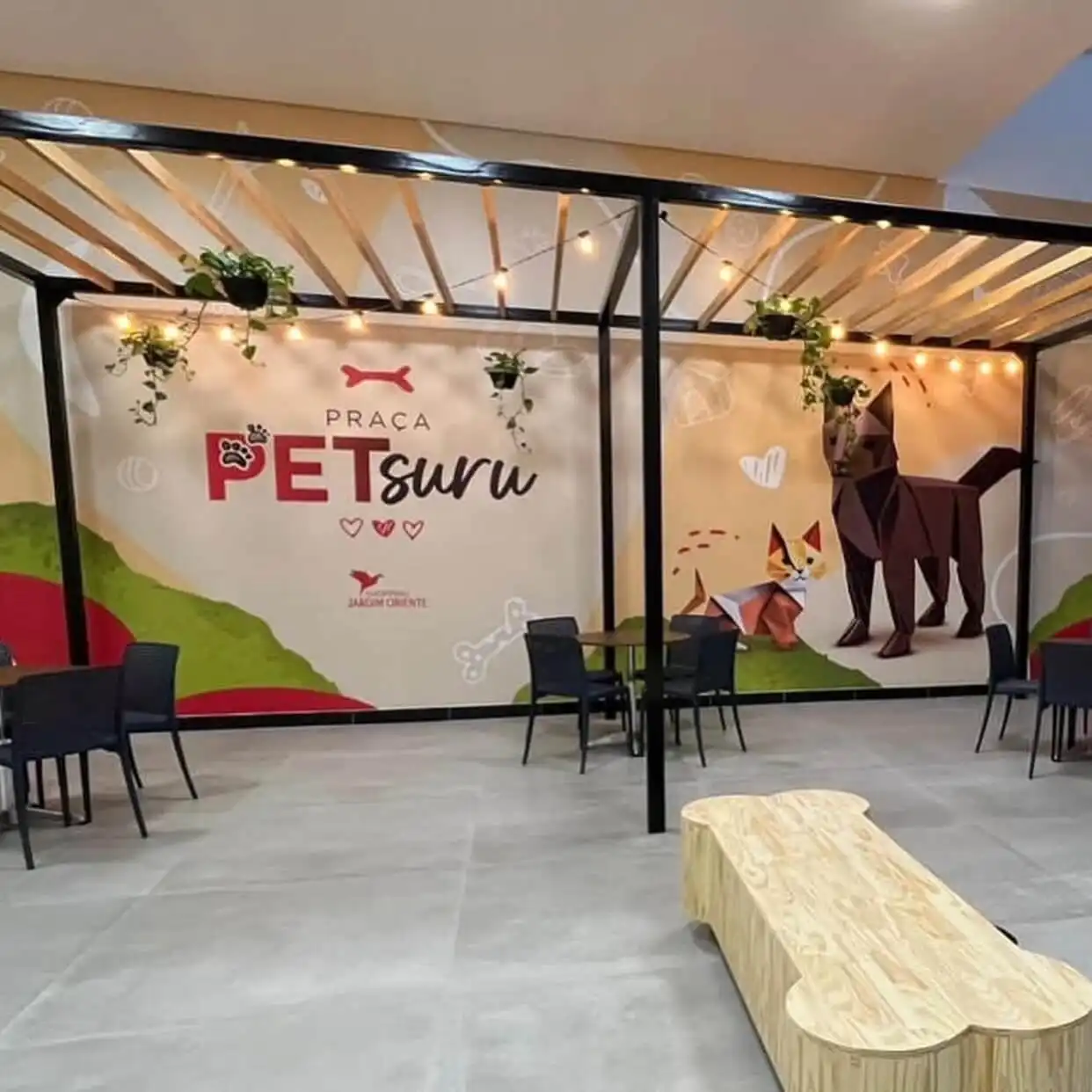 Shopping Jardim Oriente inaugura o PETsuru, área de alimentação pet friendly
