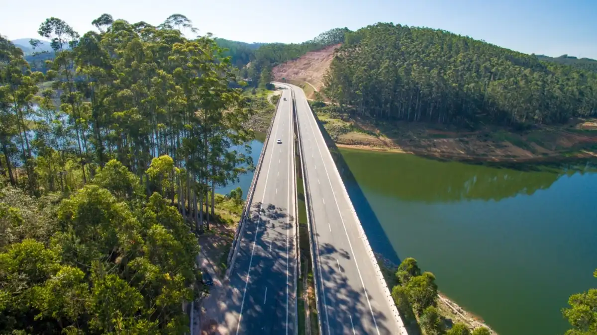 Tamoios é eleita a 2ª melhor rodovia do Brasil