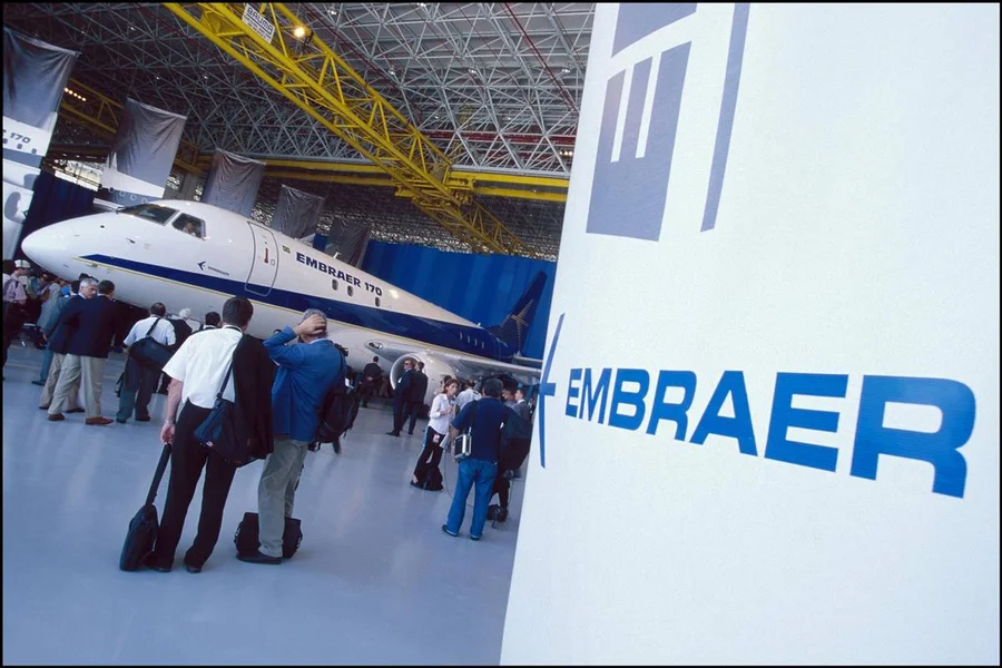 Presidente da Embraer acumulará cargos após renúncia de diretor
