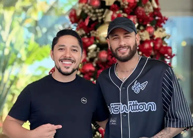 Empresa de Taubaté decora casa de Neymar para o Natal