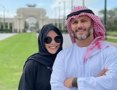 Dentista das celebridades aterrissa em Dubai para novos negócios