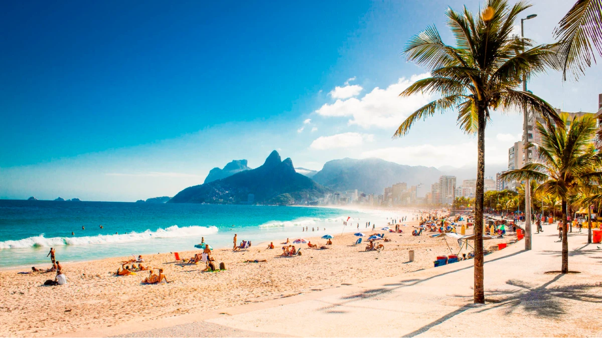 Turismo no Brasil fatura R$ 168,8 bilhões até julho e pode chegar a R$ 300 bilhões em 2026