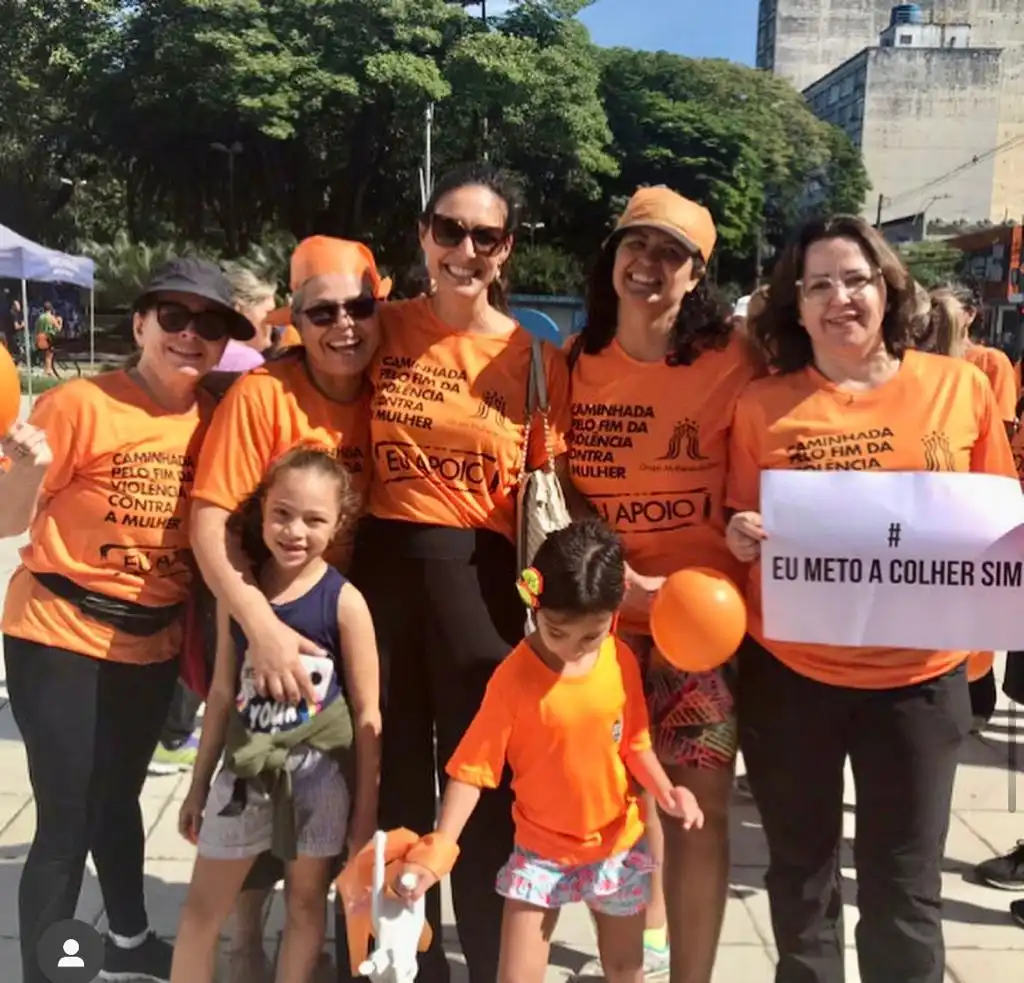 Caminhada pelo Fim da Violência contra Mulheres e Menina
