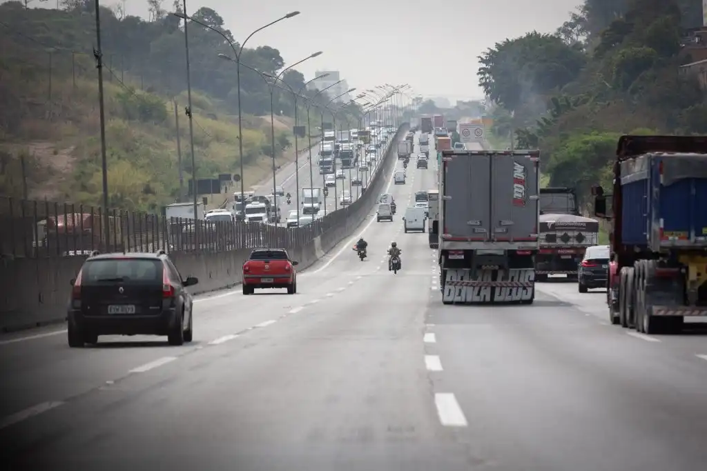 Feriado do Dia do Trabalhador deve levar 3,9 milhões de veículos para as rodovias estaduais