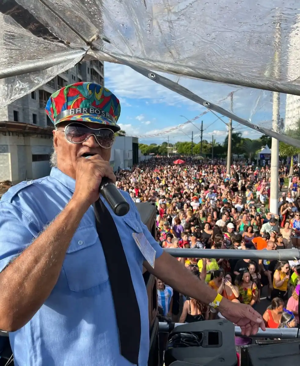 Bloco do Barbosa desfila no Carnaval de Sanja neste sábado (01)