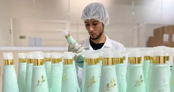 Empresa joseense lança Linha Premium RL Carbono Amazônico para cabeleireiros profissionais