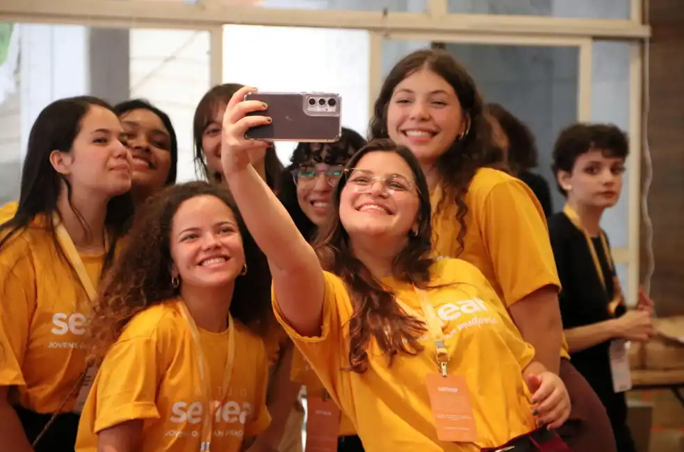 Instituto Semear abre processo seletivo para apoiar universitários de baixa renda