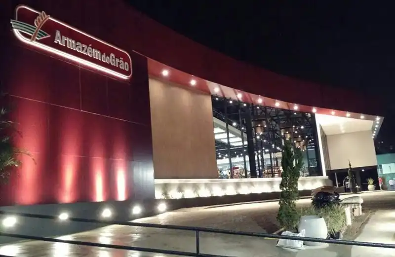 Rede de Supermercados Armazém do Grão celebra 16 anos de excelência no varejo