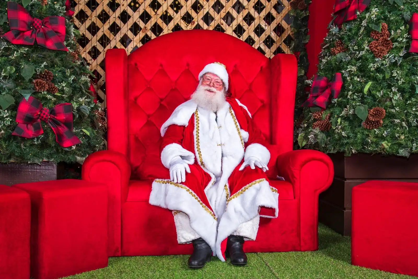 Papai Noel chegará com espetáculo inédito ao CenterVale Shopping em São José