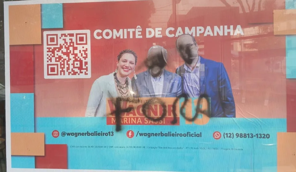 Comitê de campanha do PT é pichado com protestos em São José