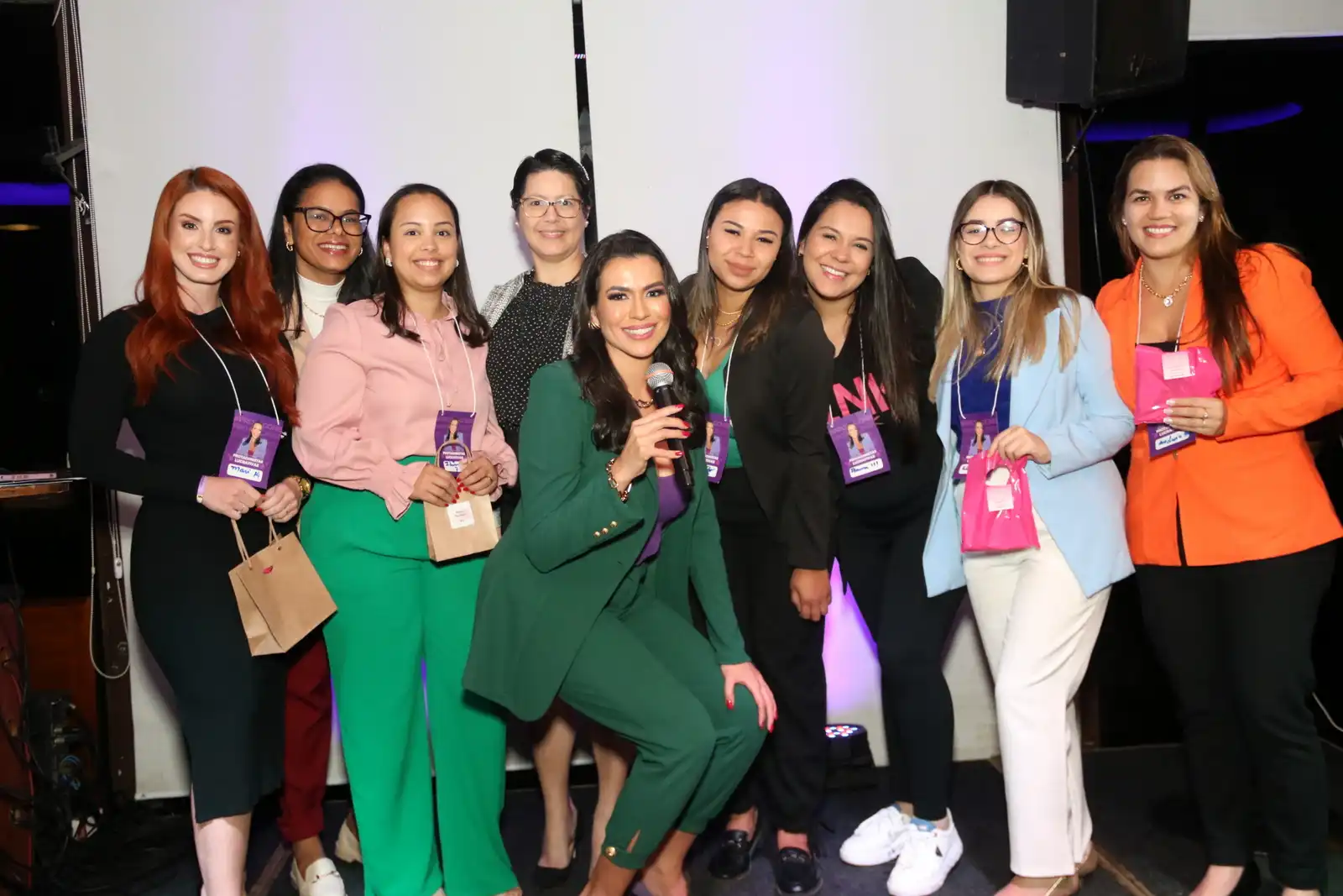 Protagonistas Lucrativas: Fortalecendo o poder das mulheres empreendedoras unidas