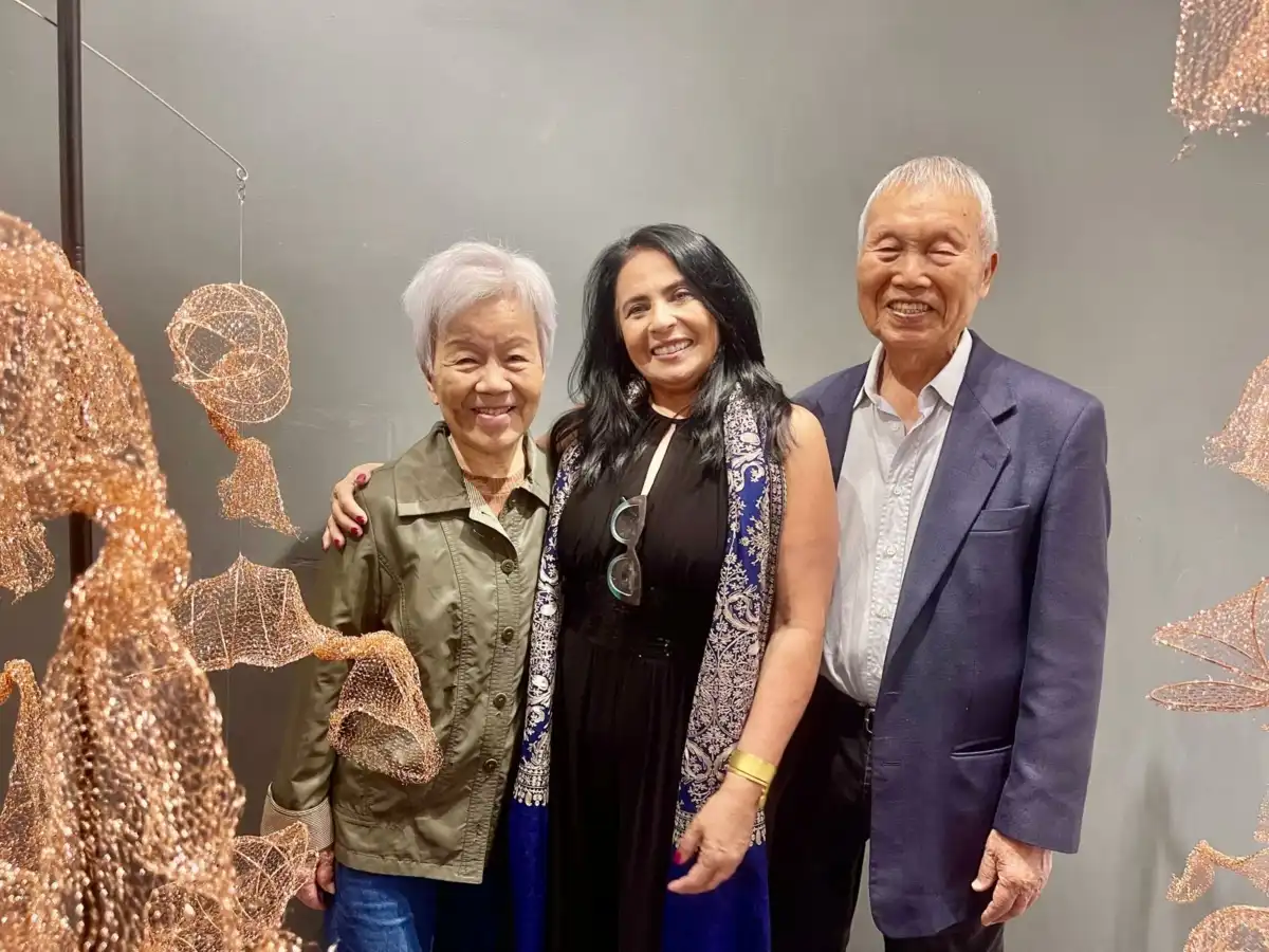 O Instituto Bienal Amazônia (IBA), em parceria com Saphira Ventura e a New York International Contemporary Art Society, inaugurou a exposição "Entrelinhas: A Interseção de Três Mundos"