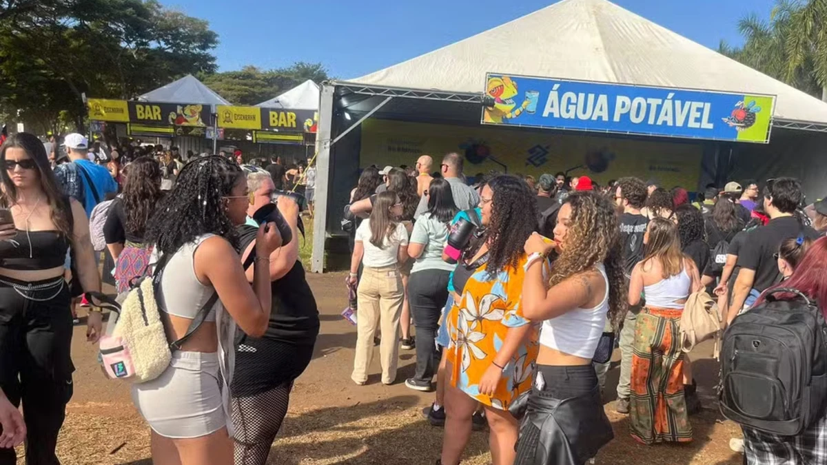 Nova lei: Eventos com mais de 1 mil pessoas serão obrigados a fornecerem água