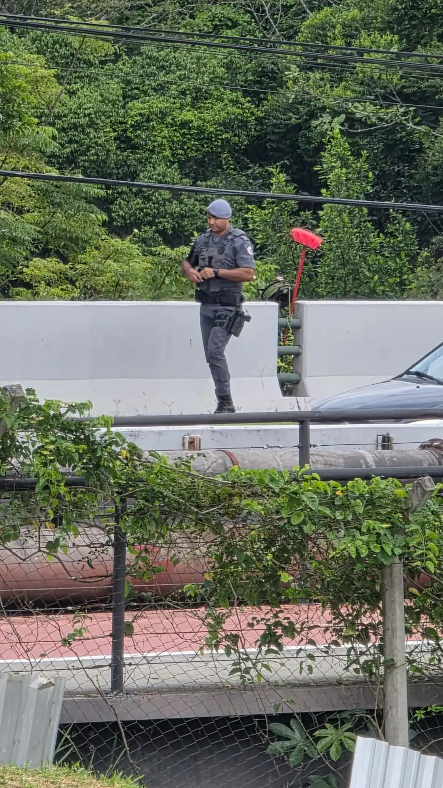 Ponte do Urbanova é interditada após pescador encontrar artefato explosivo