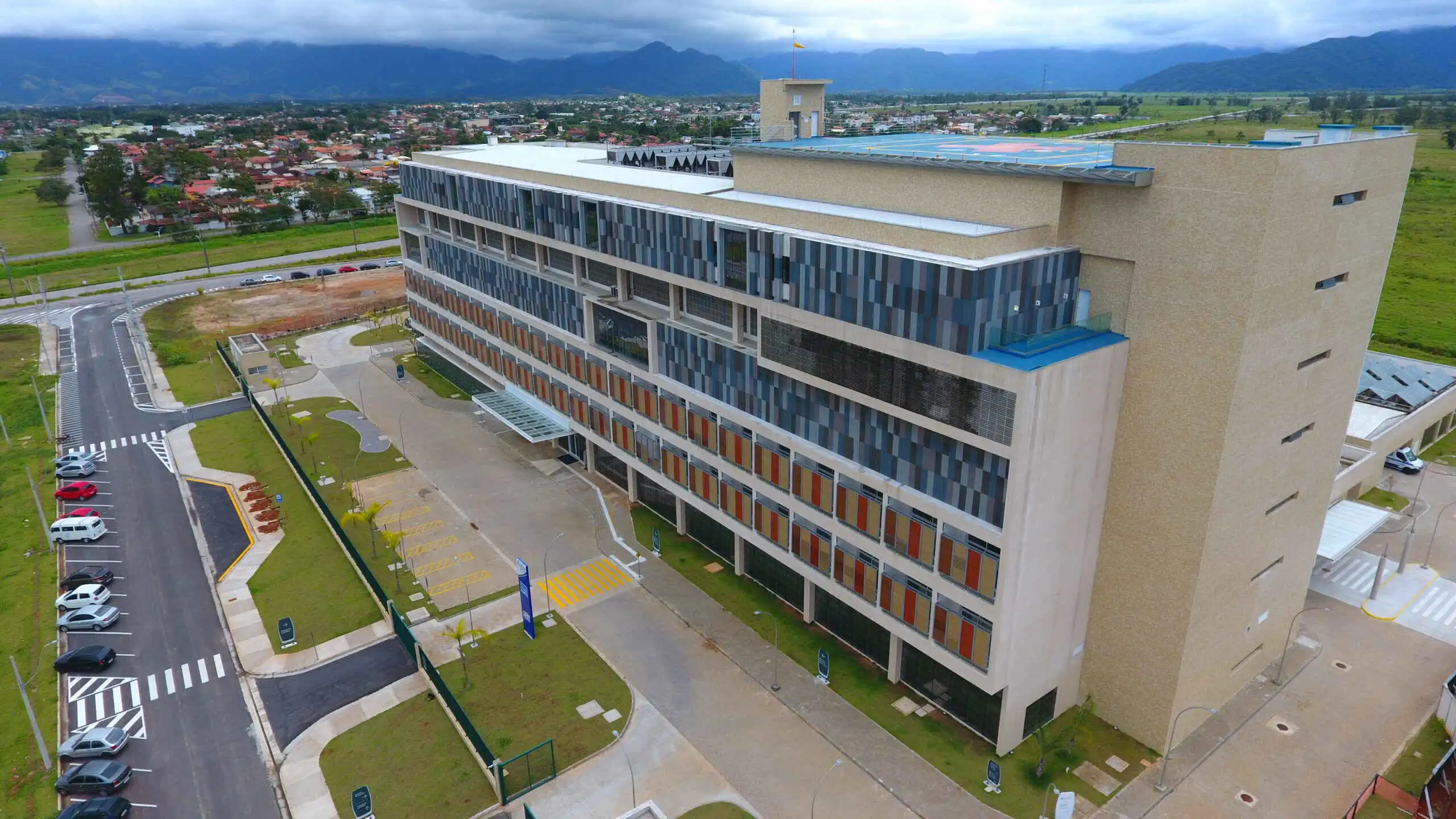 Está aberto processo seletivo para 11 cargos no Hospital Regional do Litoral Norte