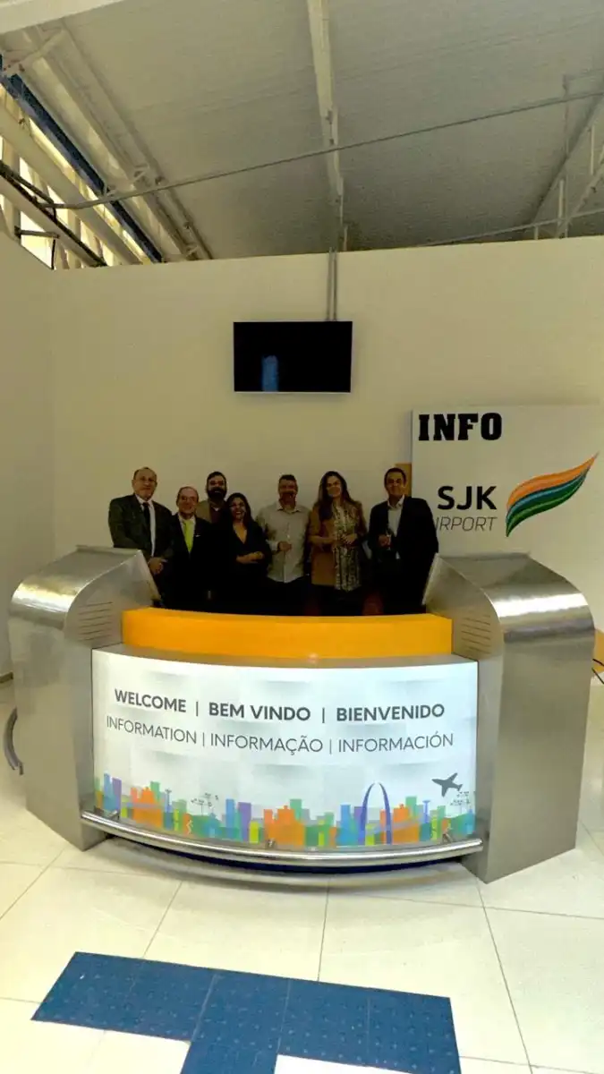 Destination São José dos Campos inaugura "Hospitality Point" no SJK Airport durante voo inaugural da Gol