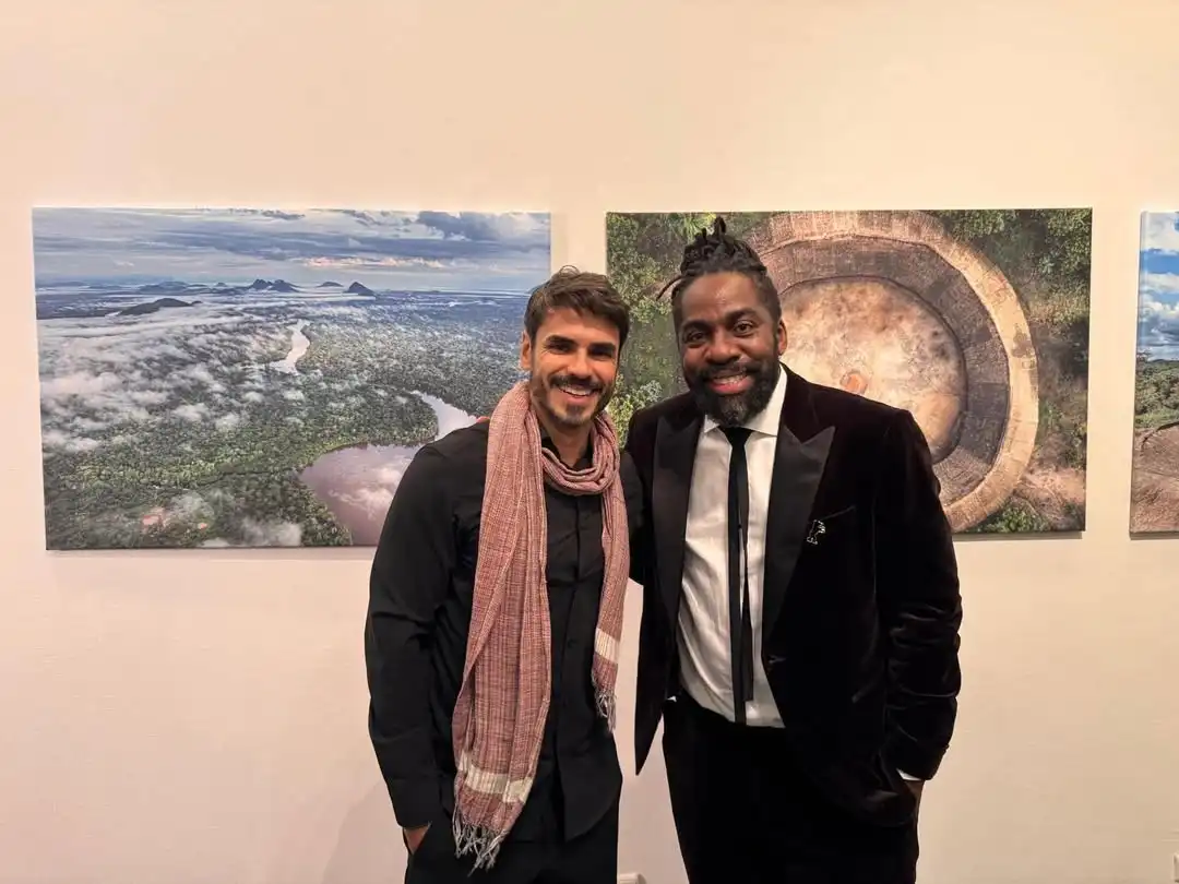 Artistas brasileiros prestigiam exposição de fotógrafo de São José dos Campos em Berlim
