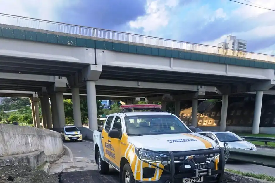 Trânsito é liberado na Avenida Mário Covas