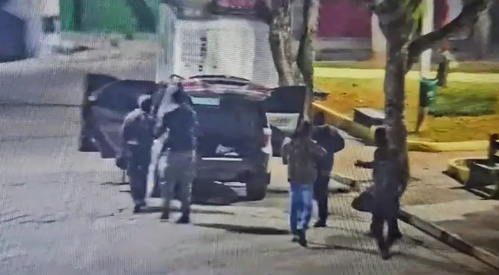 Grupo armado explode duas agências bancárias em São Francisco Xavier