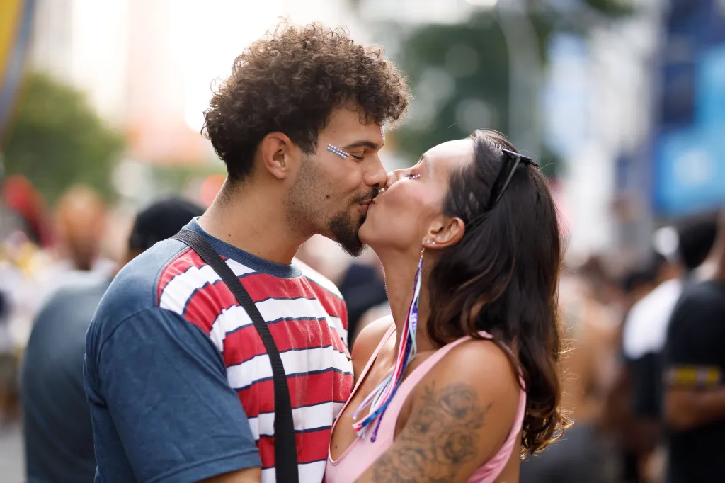 Dia do beijo: Saiba as doenças que podem ser transmitidas através de um beijo