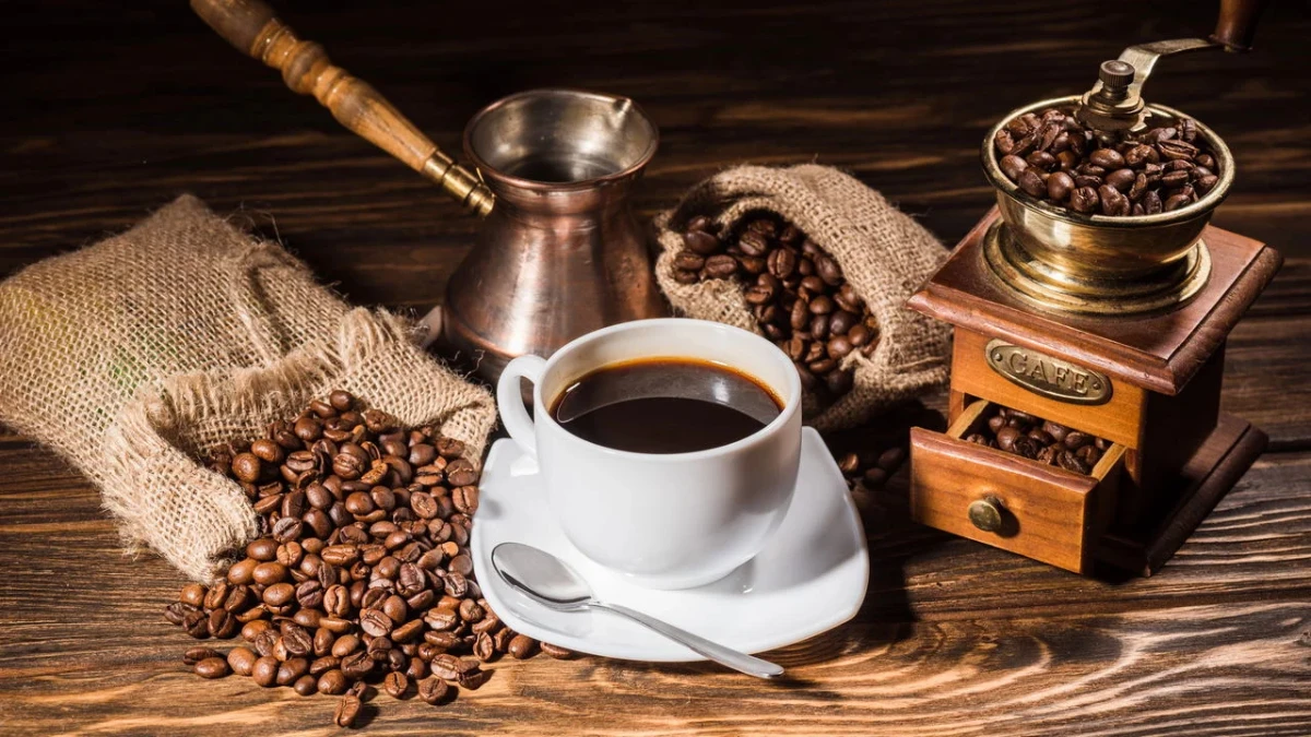 Café pode reduzir risco de cirrose e câncer de fígado, aponta estudo