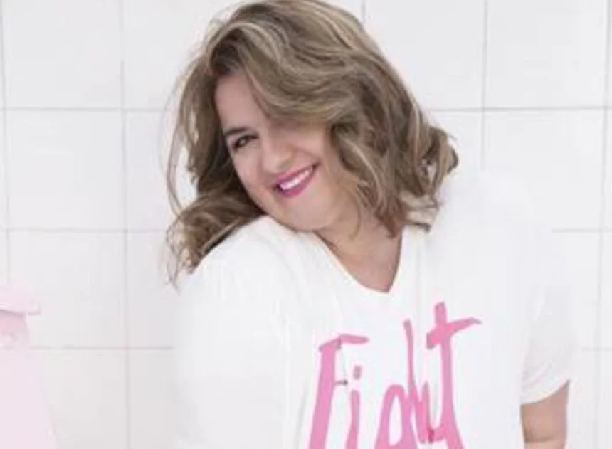 Exposição ‘Outubro Rosa UNACCAM’ No Morumbi Town Shopping