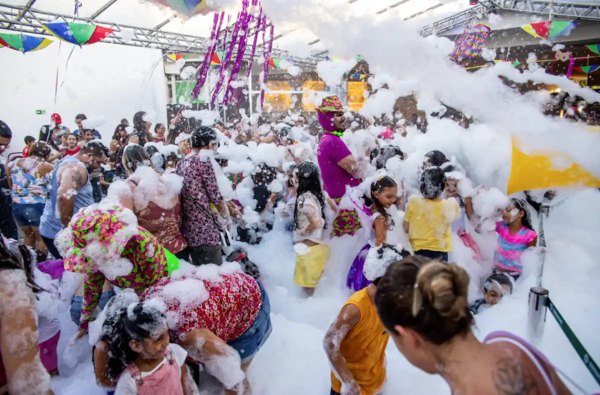 Serramar Shopping, em Caraguatatuba, terá programação de Carnaval gratuita com espuma