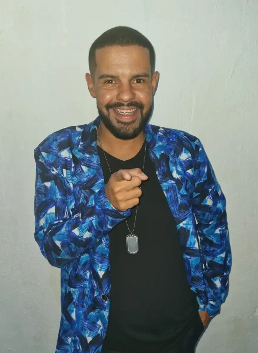 Junior Limma é o novo diretor da ala de passistas da Acadêmicos de Niterói