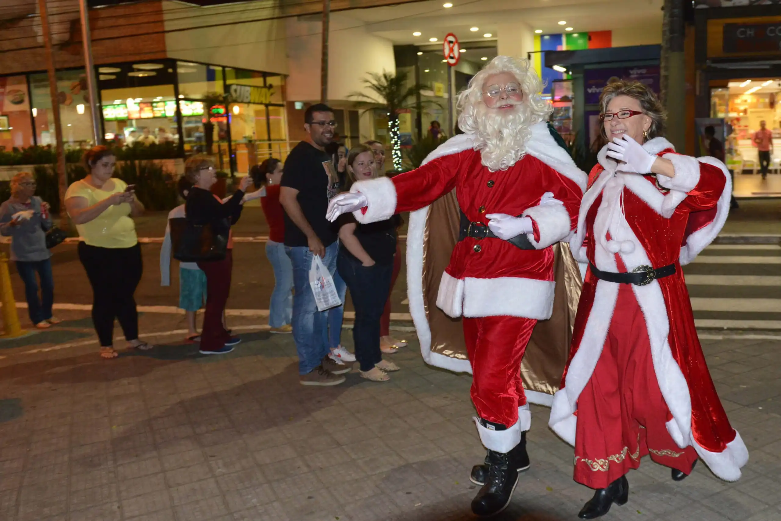 Natal Iluminado começa segunda-feira na Praça Afonso Pena