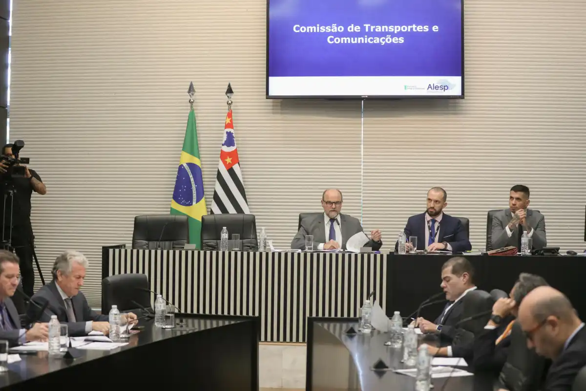 Projeto de Lei que exige treinamento para assegurar direito ao transporte para PCDs avança na Alesp