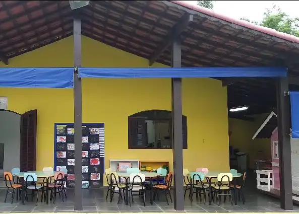 Escola infantil do bairro dos Freitas em São José fecha as portas e pega pais de surpresa