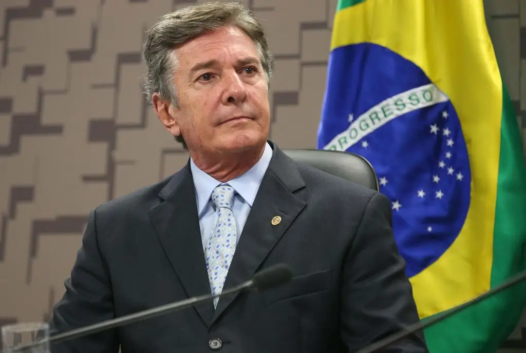 Alexandre de Moraes concede prisão domiciliar ao ex-presidente Fernando Collor