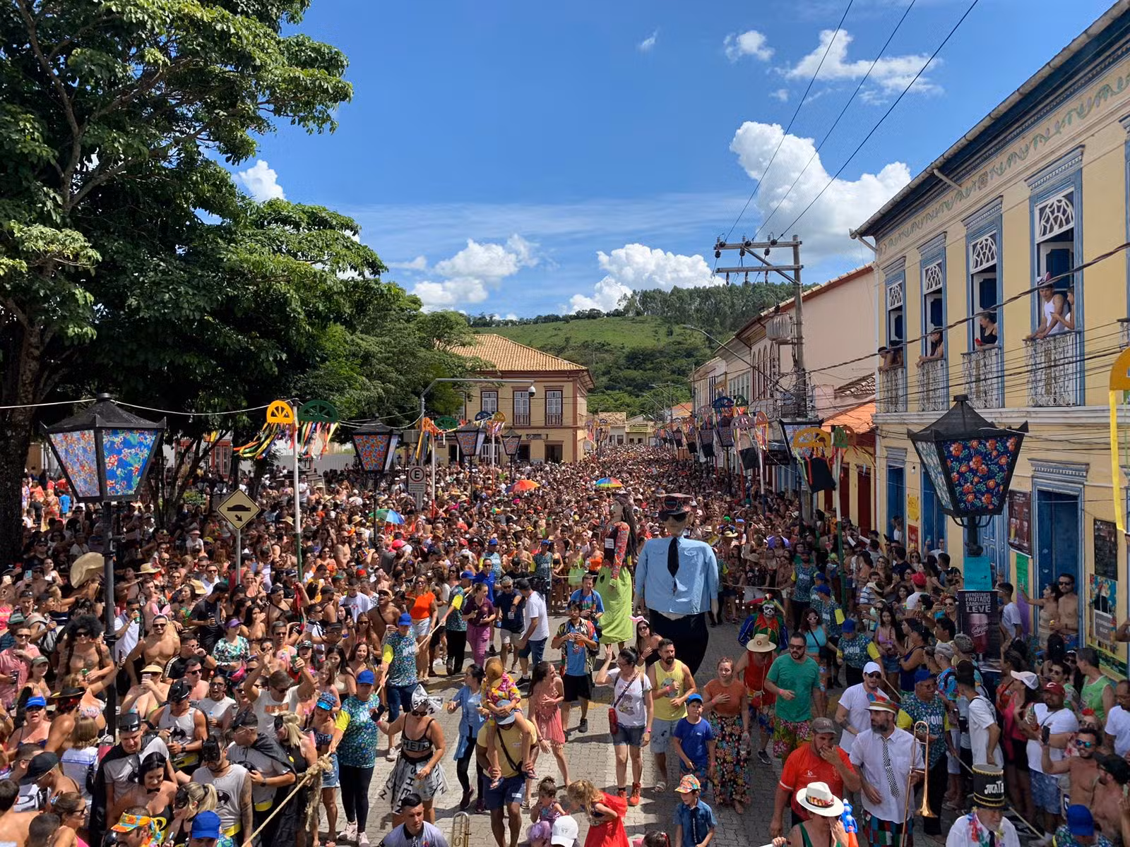 Carnaval é feriado ou ponto facultativo? Entenda seus direitos