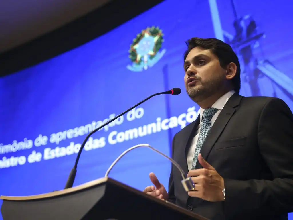 PGR denuncia ministro das comunicações por desvio de emendas