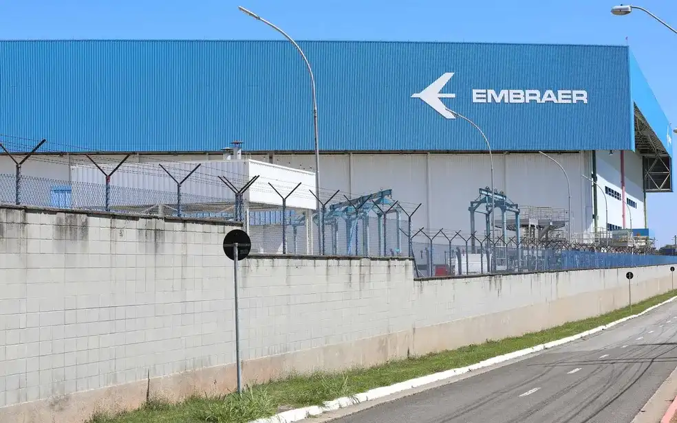 Embraer abre inscrições para especialização em engenharia com bolsa inicial de R$ 5 mil
