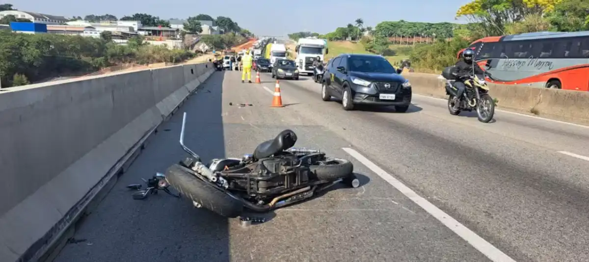 Dutra registra 5 acidentes na manhã desta quinta (19) no Vale do Paraíba  