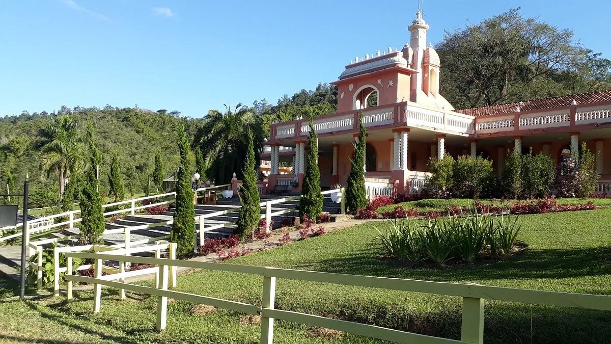 Fazenda Nova Gokula em Pinda abriga o maior templo Hare Krishna da América Latina