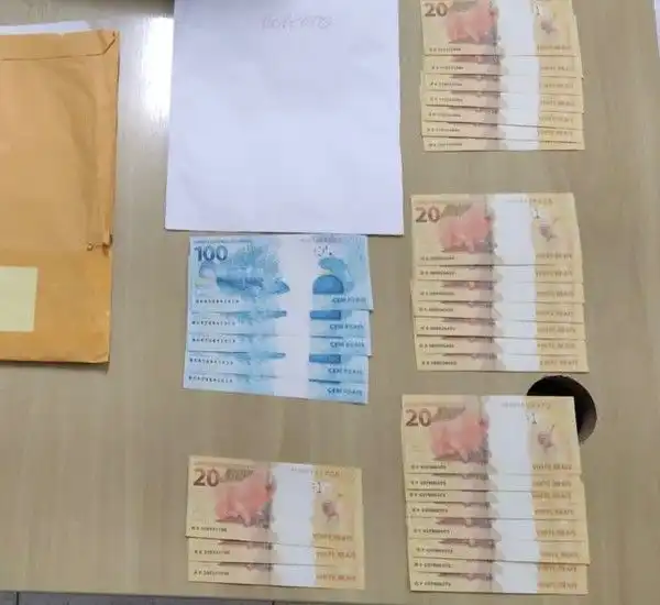 Militar é preso com R$ 1 mil em notas falsas em São José